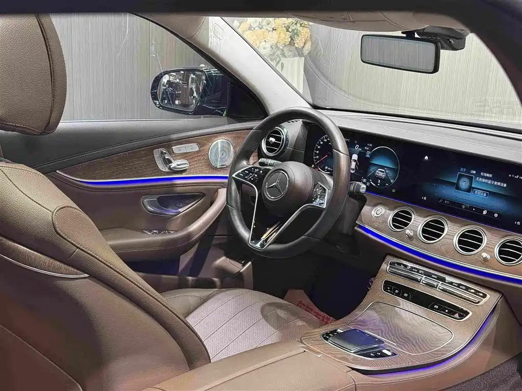 Mercedes-Benz E-Class — миниатюра 15