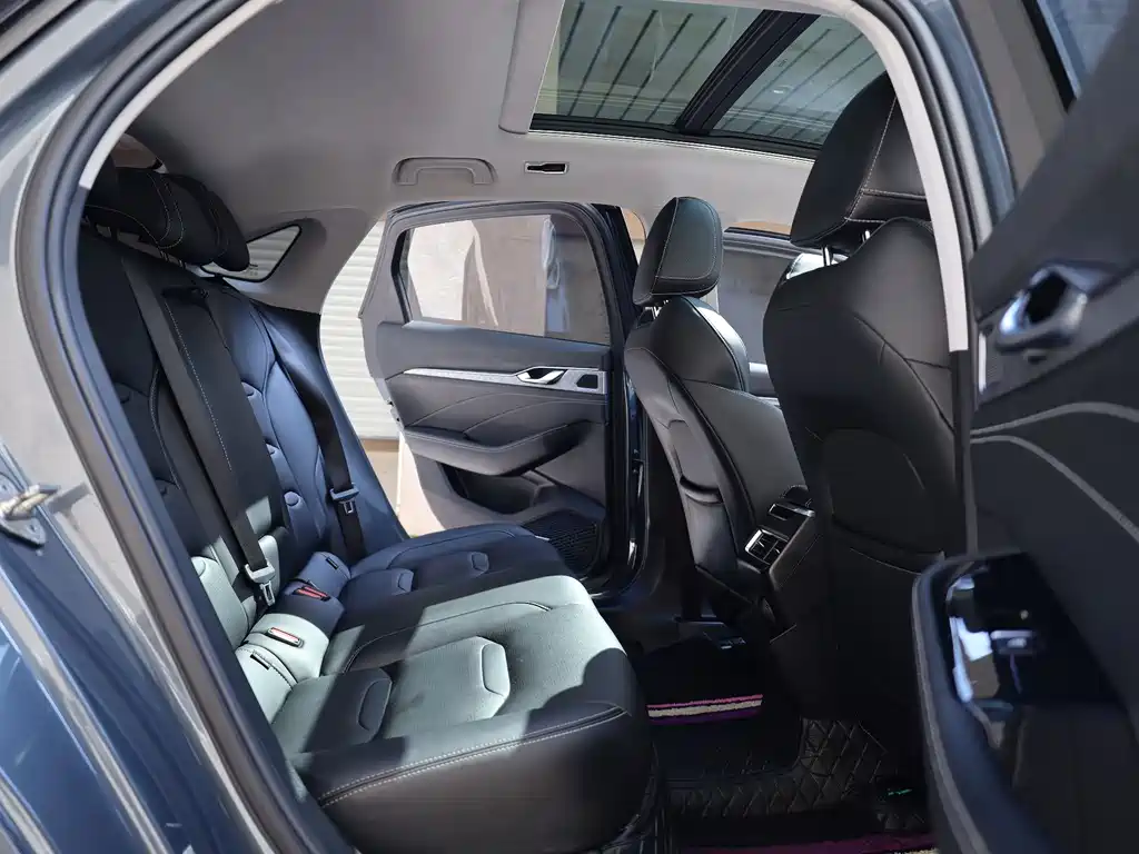 Geely Preface 2021 2.0TD Luxury +