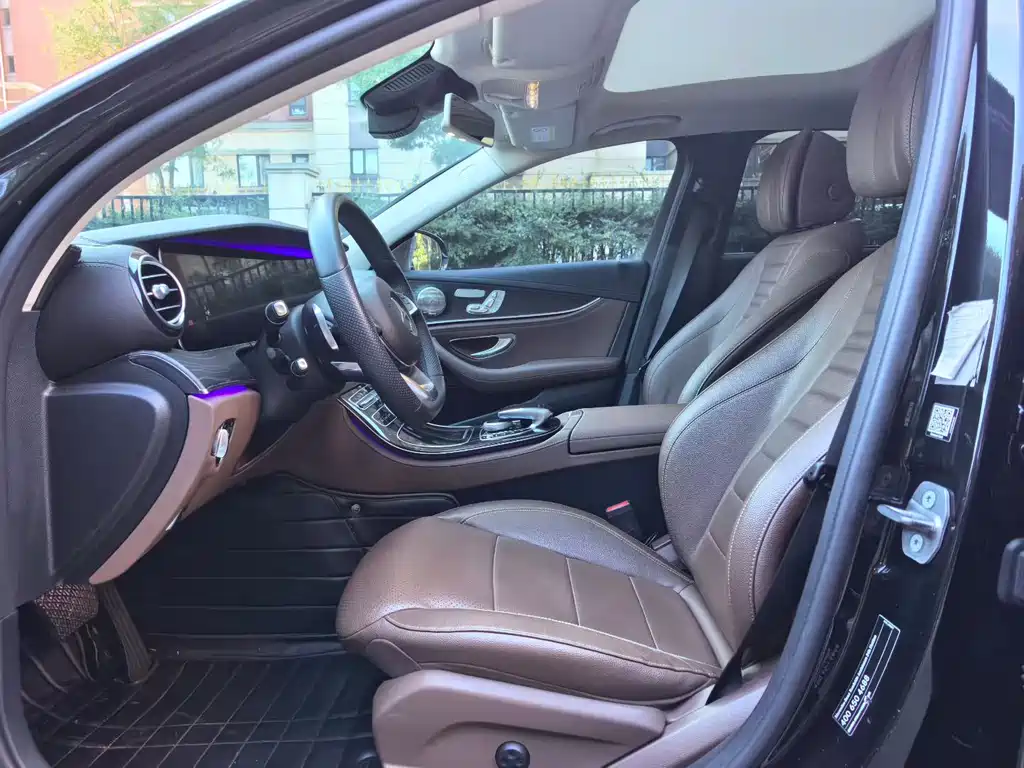Mercedes-Benz E-Class — миниатюра 7