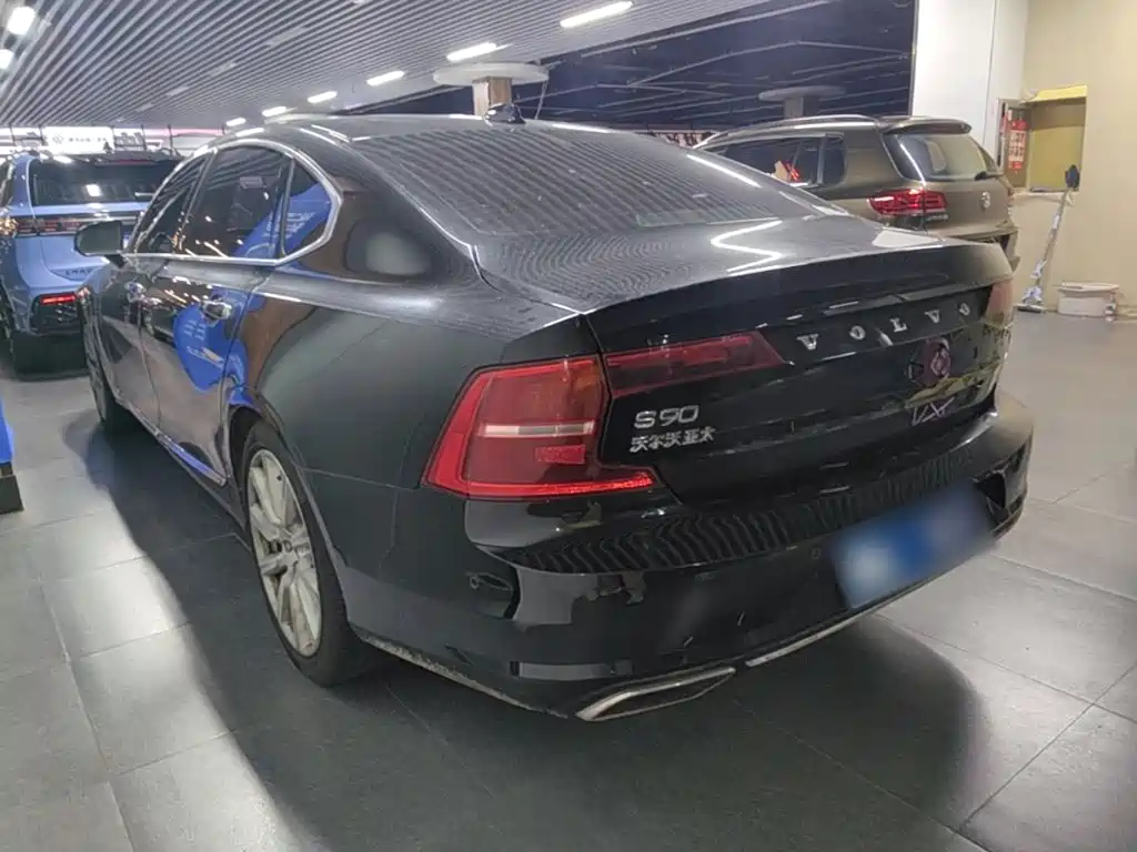 Volvo S90 2017 T5