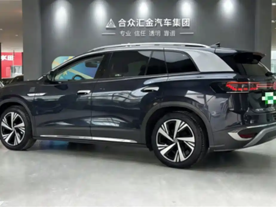 VOLKSWAGEN ID.6 CROZZ