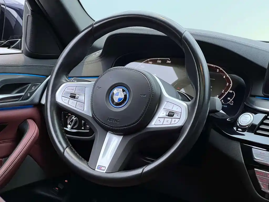 BMW 5 Series New Energy — миниатюра 23