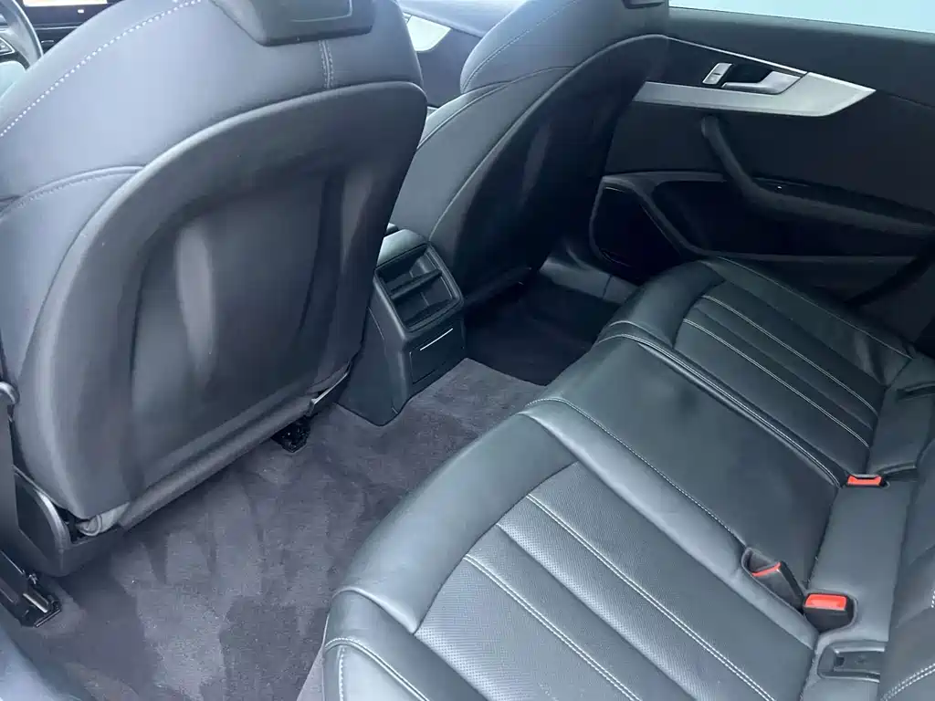 Audi A4L — миниатюра 14