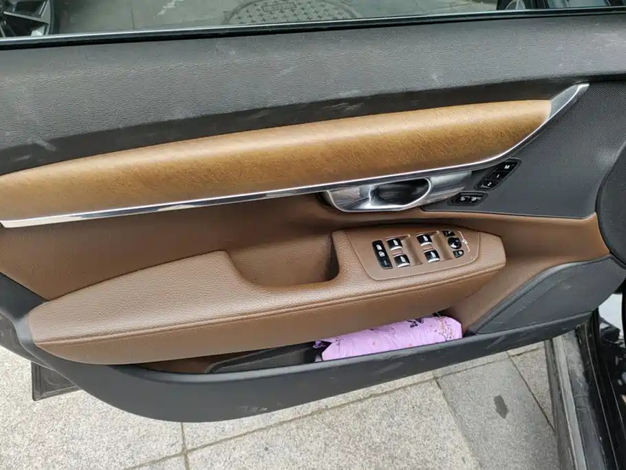 Volvo S90 2019 T5