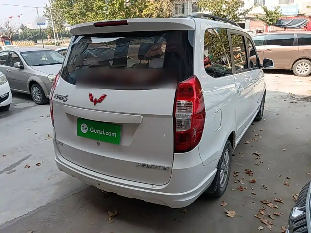 Wuling Hongguang — миниатюра 7