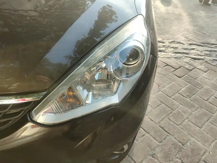 Suzuki Liana A6 — миниатюра 5