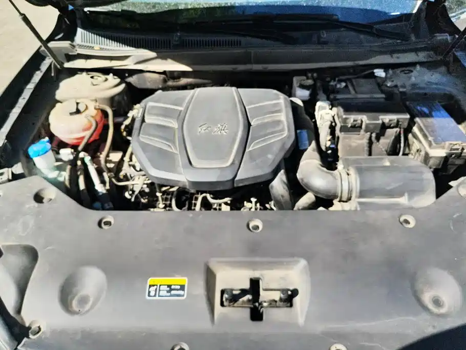 Hongqi HS5 2023 2.0T Pro