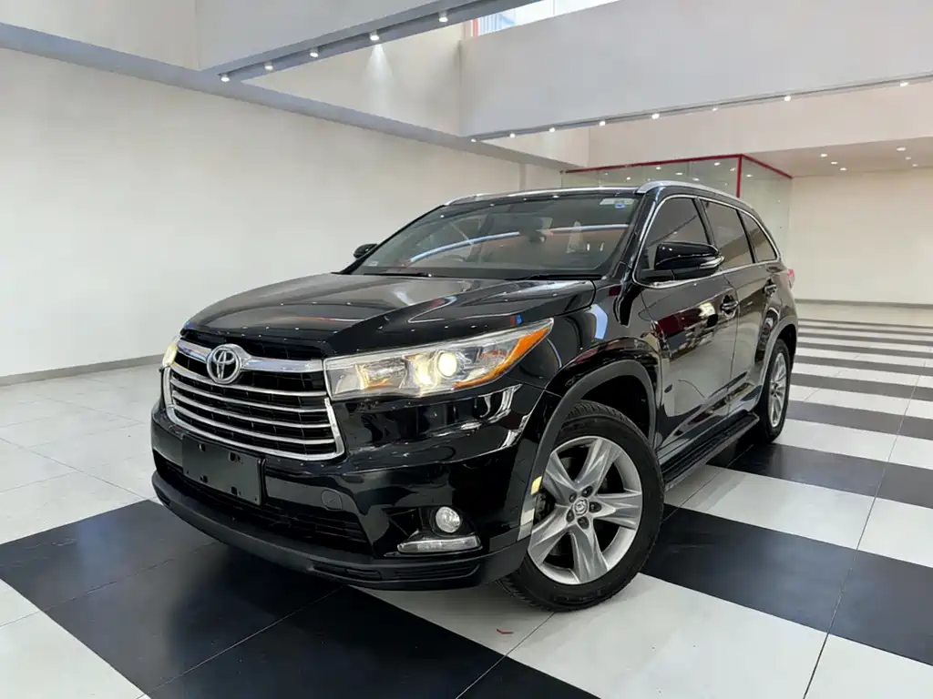 TOYOTA HIGHLANDER