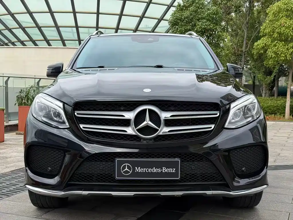 Mercedes-Benz GLE (Import) — миниатюра 38