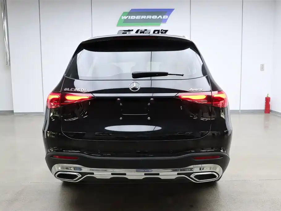 Mercedes-Benz GLC 2023 GLC 260 L 4MATIC 5 мест
