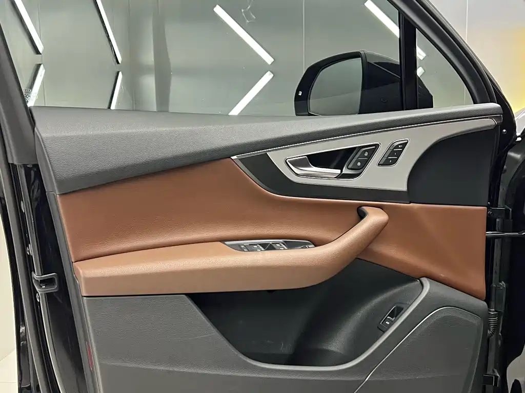 Audi Q7 2019 55 TFSI