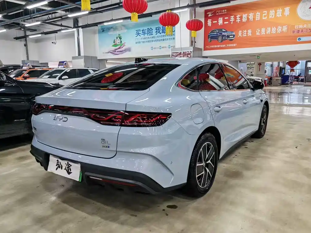 BYD QIN L