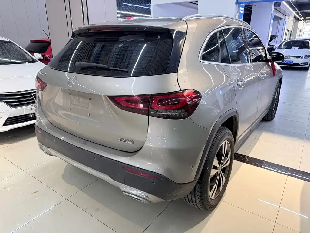 Mercedes-Benz GLA — миниатюра 7