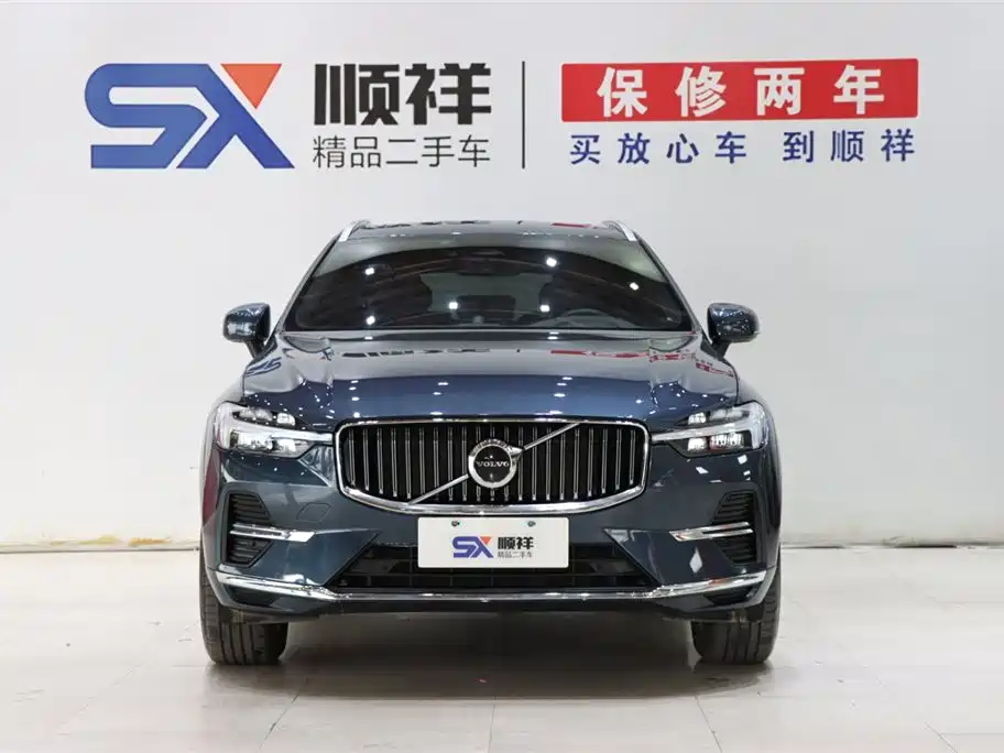 Volvo XC60 2022 B5 Luxury