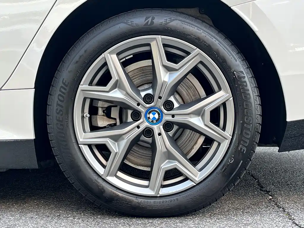 BMW i3 — миниатюра 13