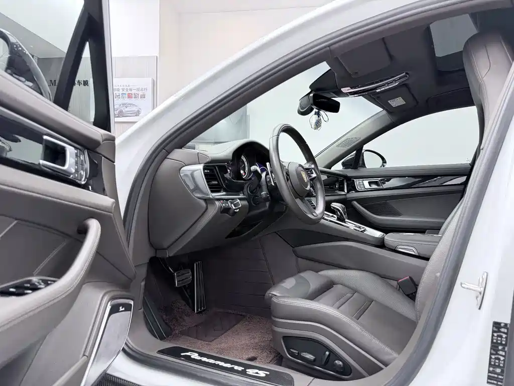 Porsche Panamera — миниатюра 14