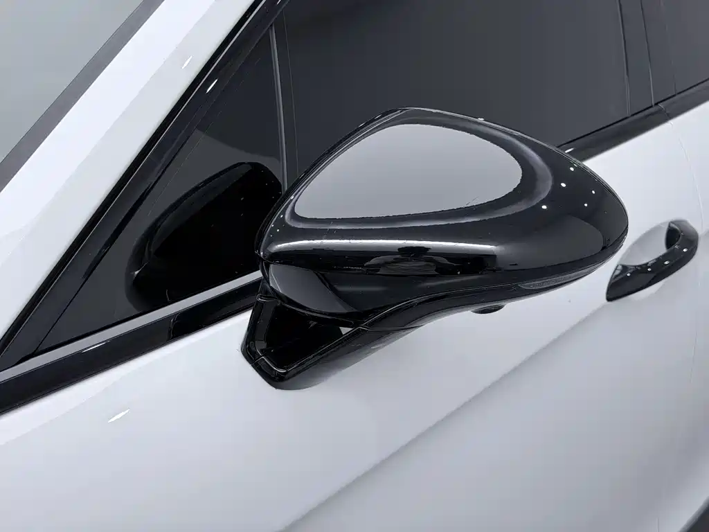 Porsche Panamera — миниатюра 13
