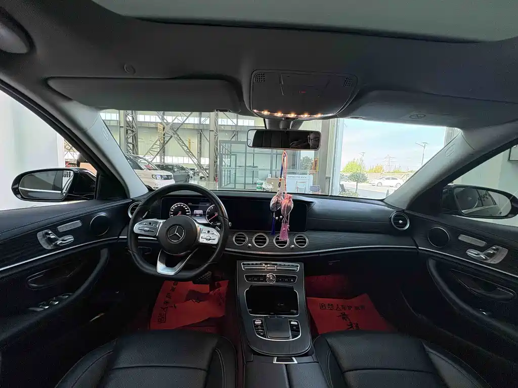 Mercedes-Benz E-Class — миниатюра 5