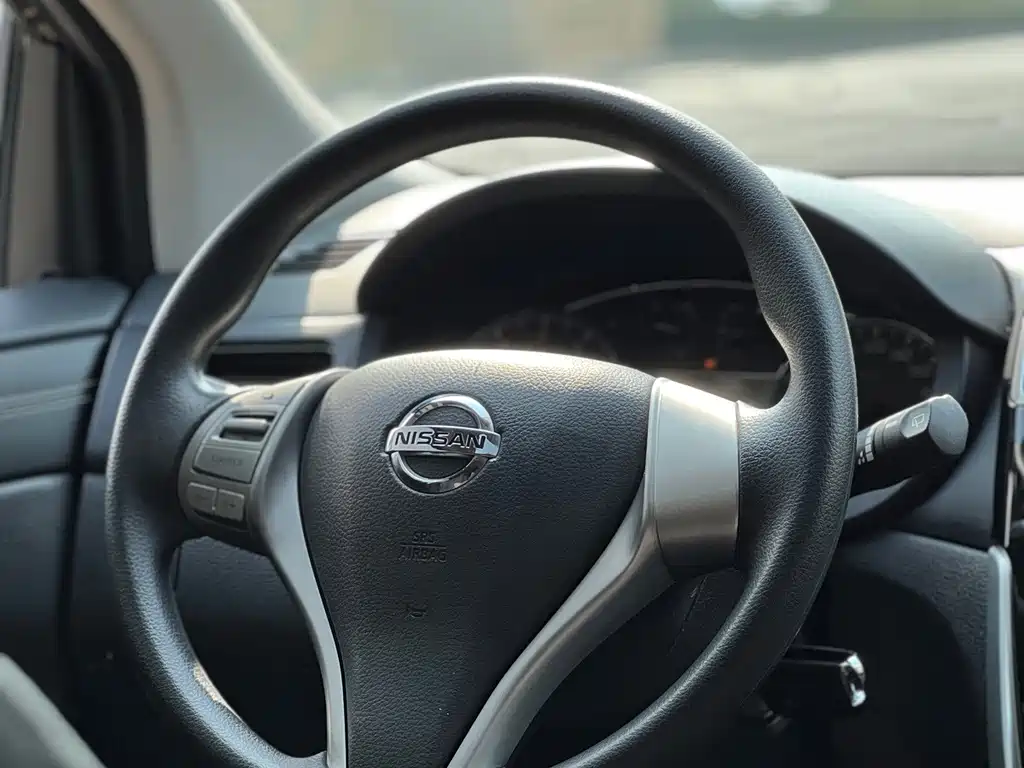 Nissan Tiida — миниатюра 5