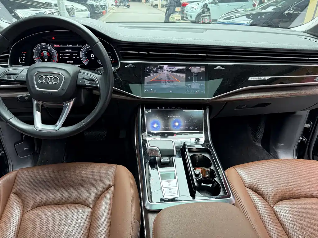 Audi Q7 — миниатюра 14