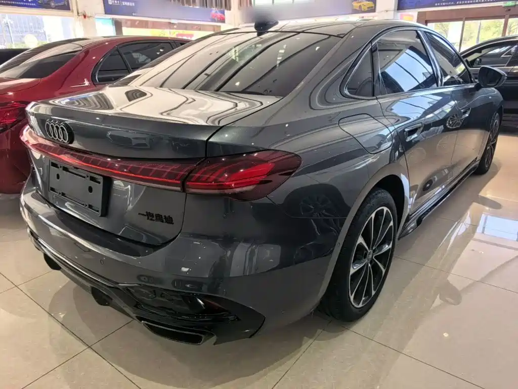 Audi A5L — миниатюра 7