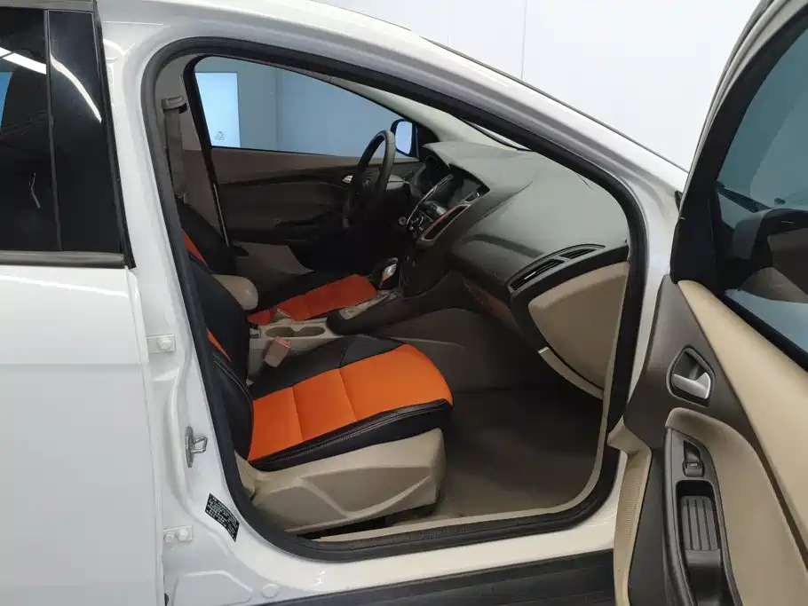 Ford Focus — миниатюра 8