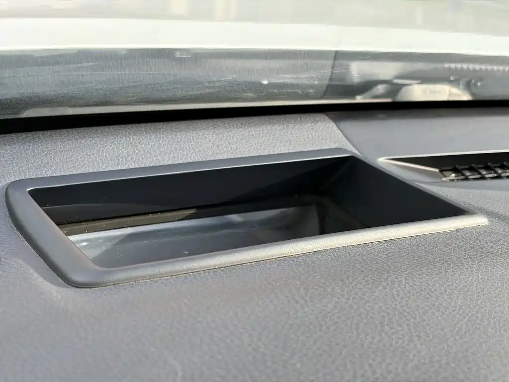 Toyota Camry — миниатюра 21