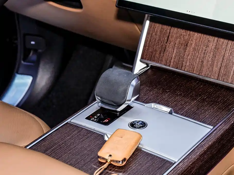 Land Rover Range Rover — миниатюра 31