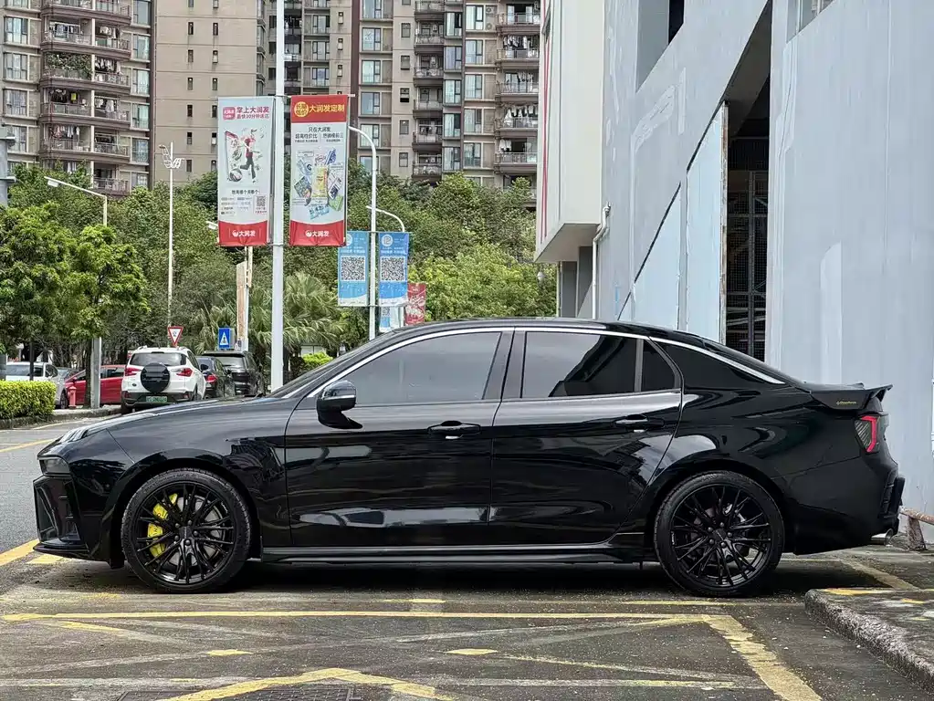 Lynk & Co 03 — миниатюра 11