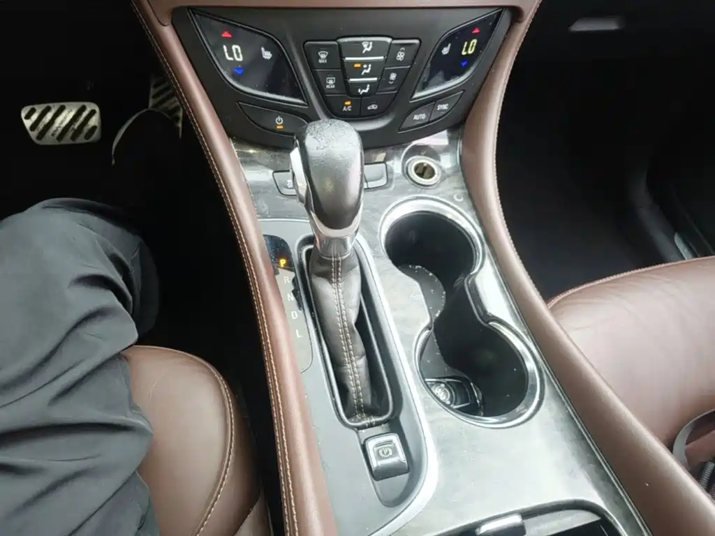 Buick Envision Plus — миниатюра 14