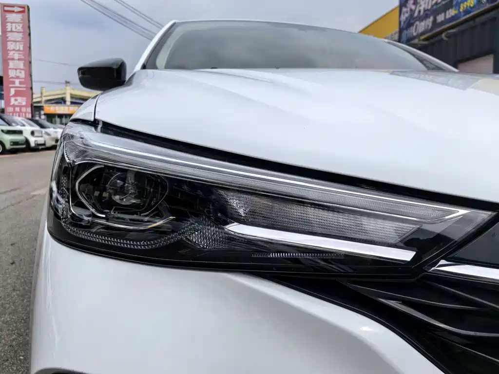 Roewe i5 — миниатюра 13
