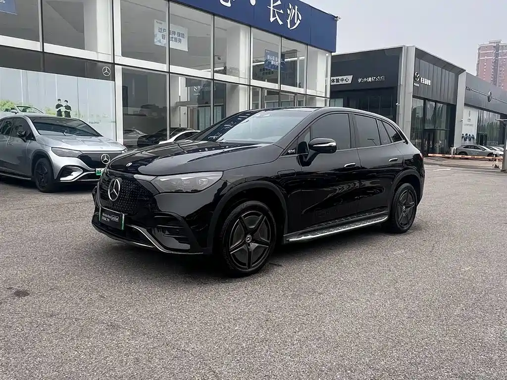 Mercedes-Benz EQE SUV — миниатюра 7