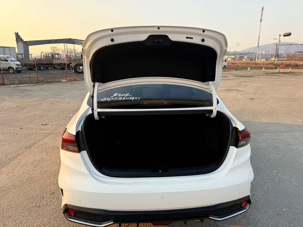 Kia K3 2023 1.5L CVT Luxury