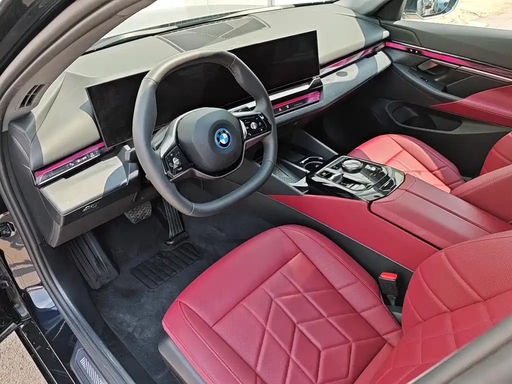 BMW i5 2024 eDrive 35L Luxury