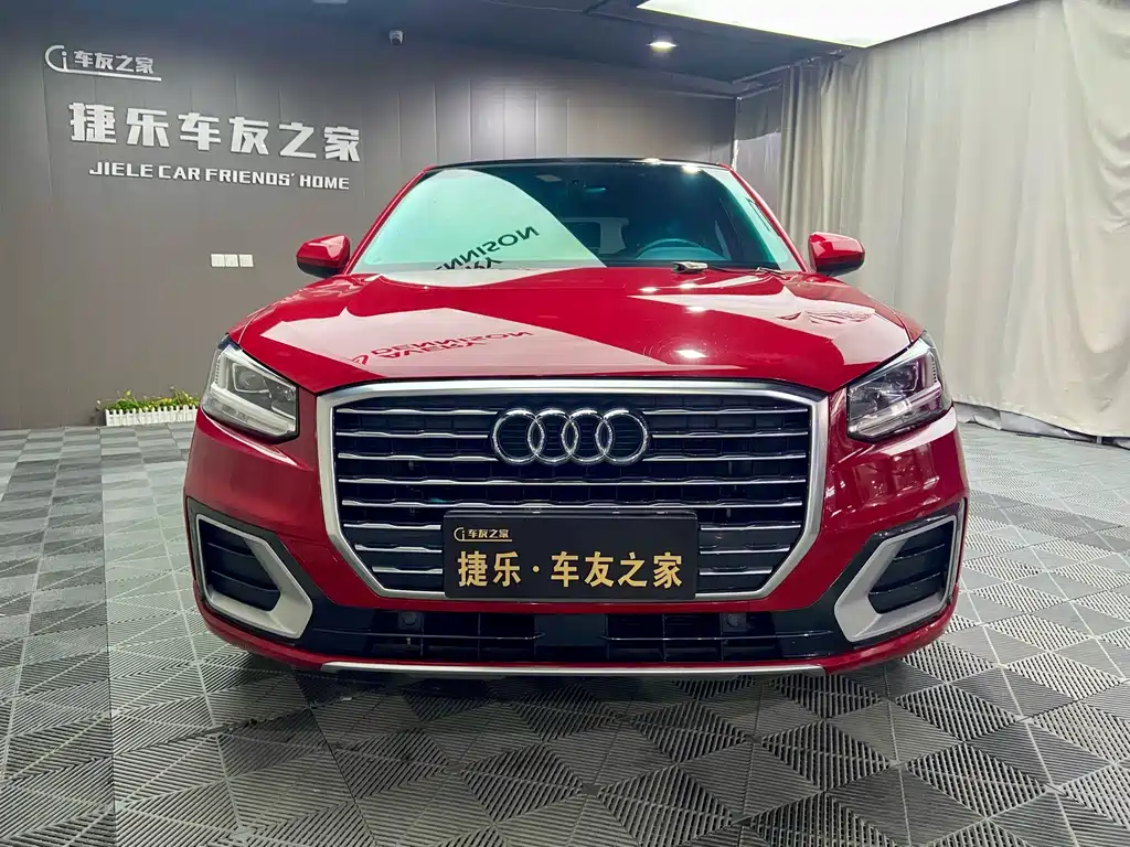 Audi Q2L — миниатюра 2