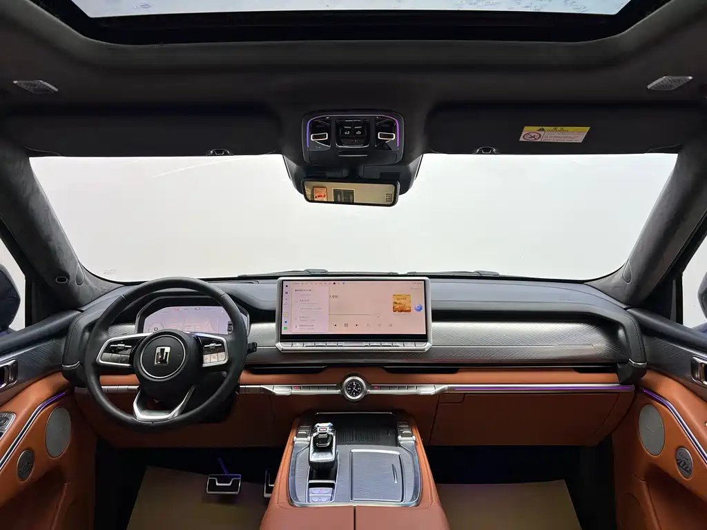 TANK TANK 700 NEW ENERGY