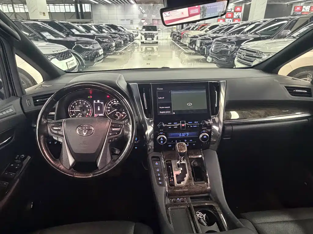 Toyota Alphard 2022 3.5L AT