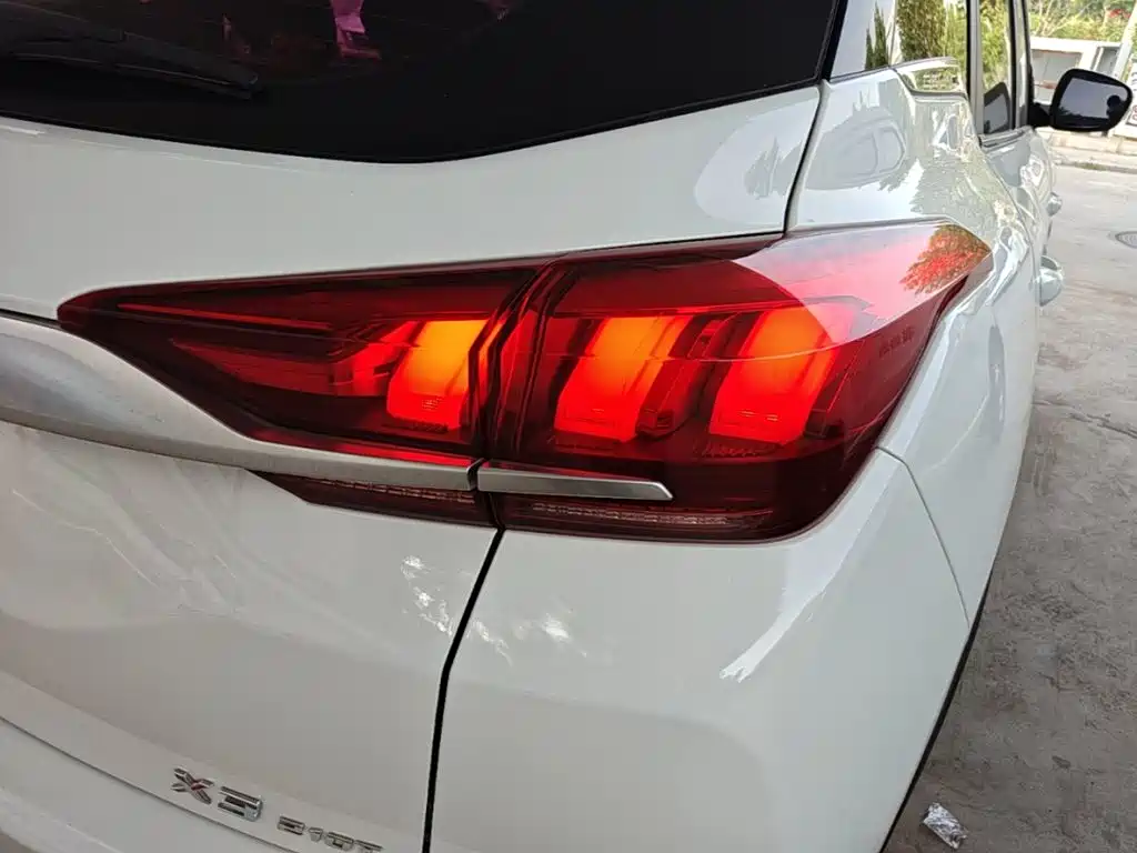 BAIC X3 — миниатюра 8