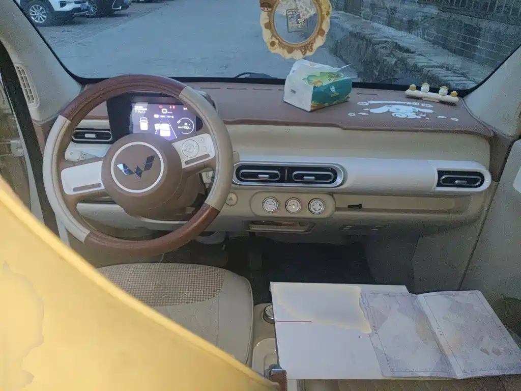 Wuling MINIEV — миниатюра 10