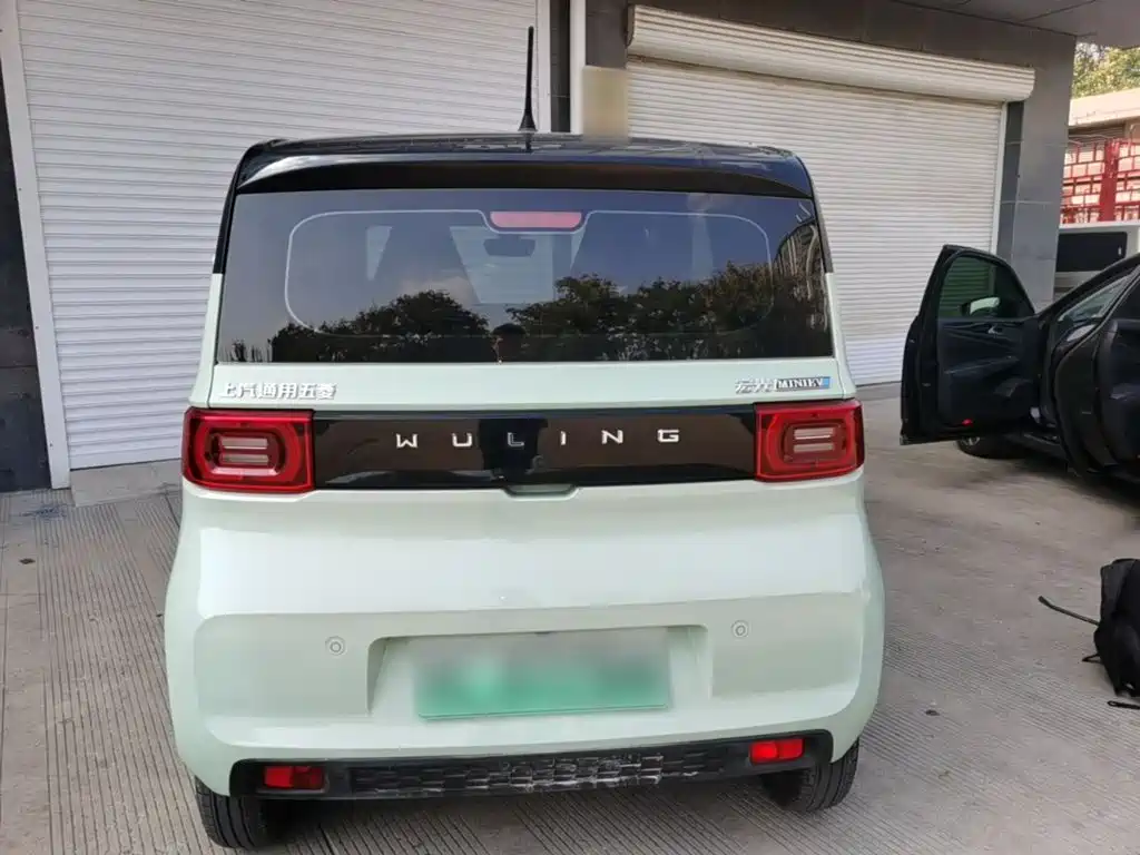 Wuling MINIEV — миниатюра 6