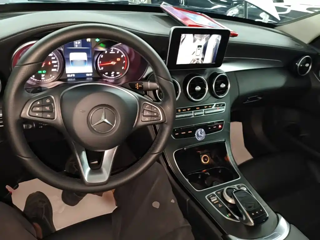 Mercedes-Benz C-Class — миниатюра 10