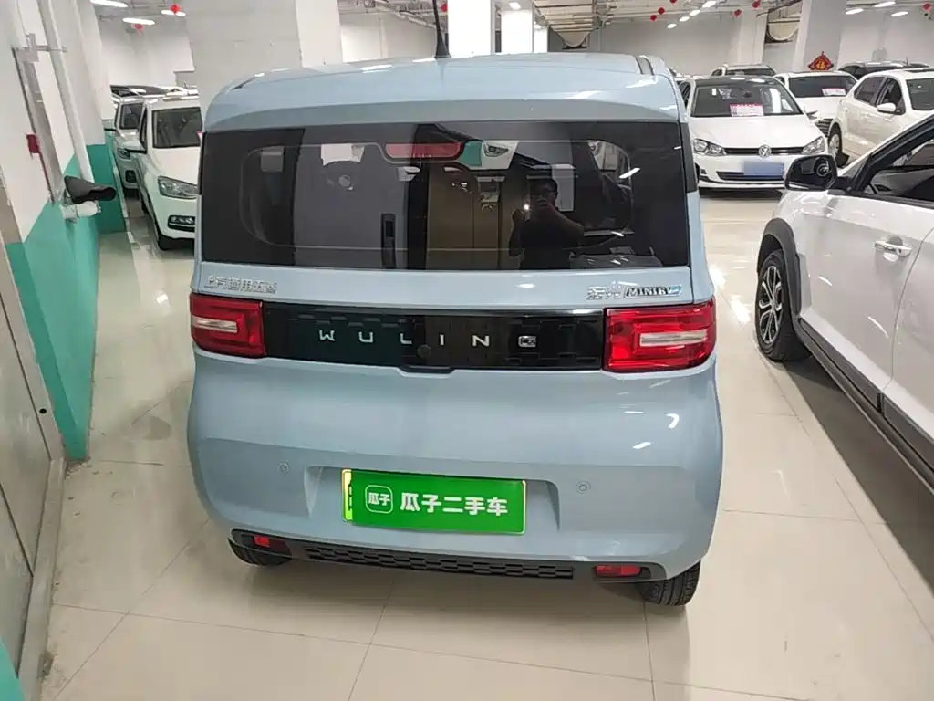 Wuling MINIEV — миниатюра 6
