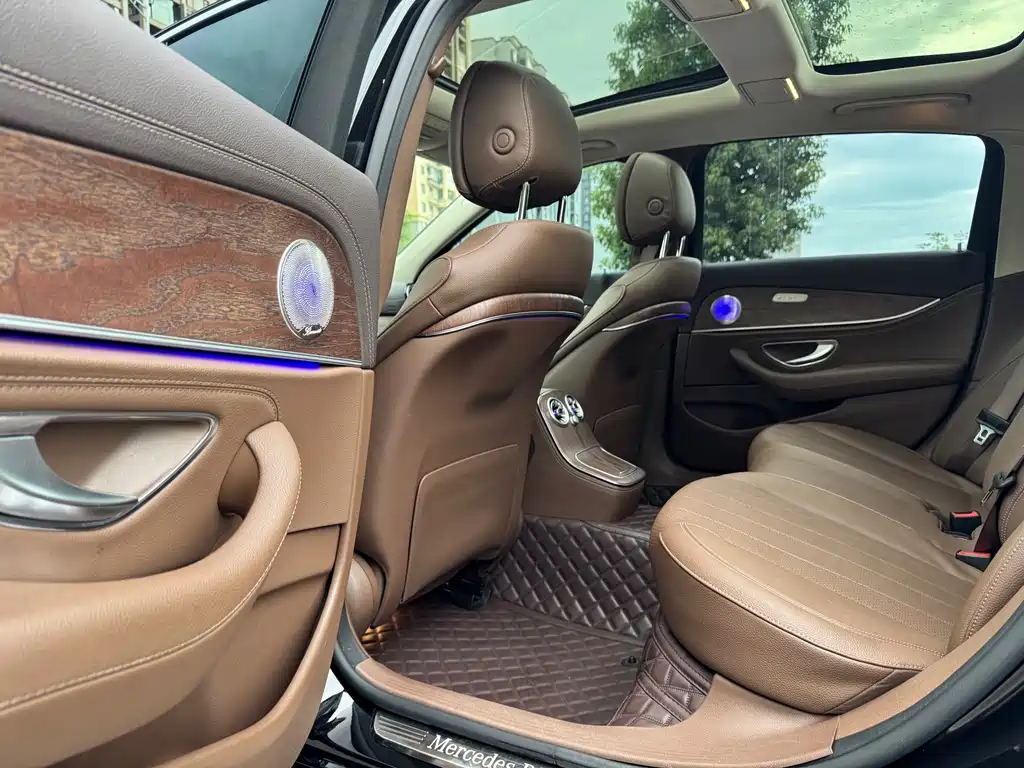 MERCEDES-BENZ E CLASS