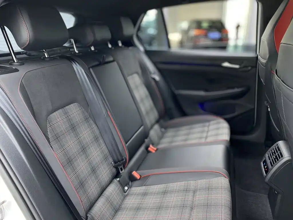 Volkswagen Golf GTI — миниатюра 29