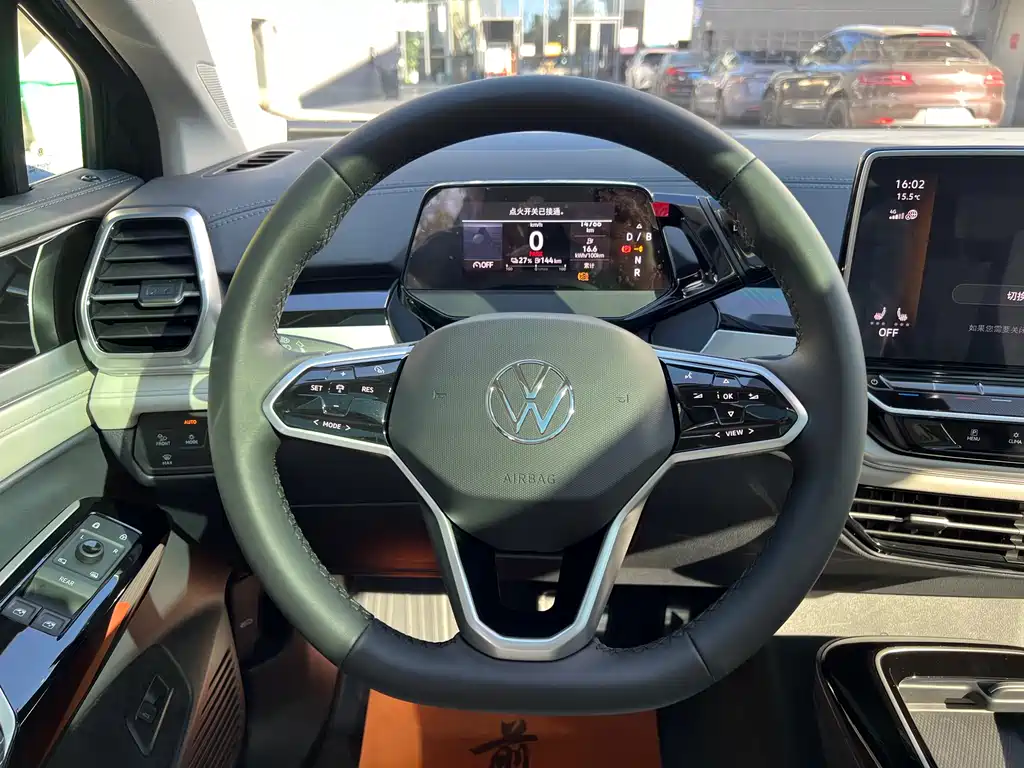 VOLKSWAGEN ID.6 CROZZ