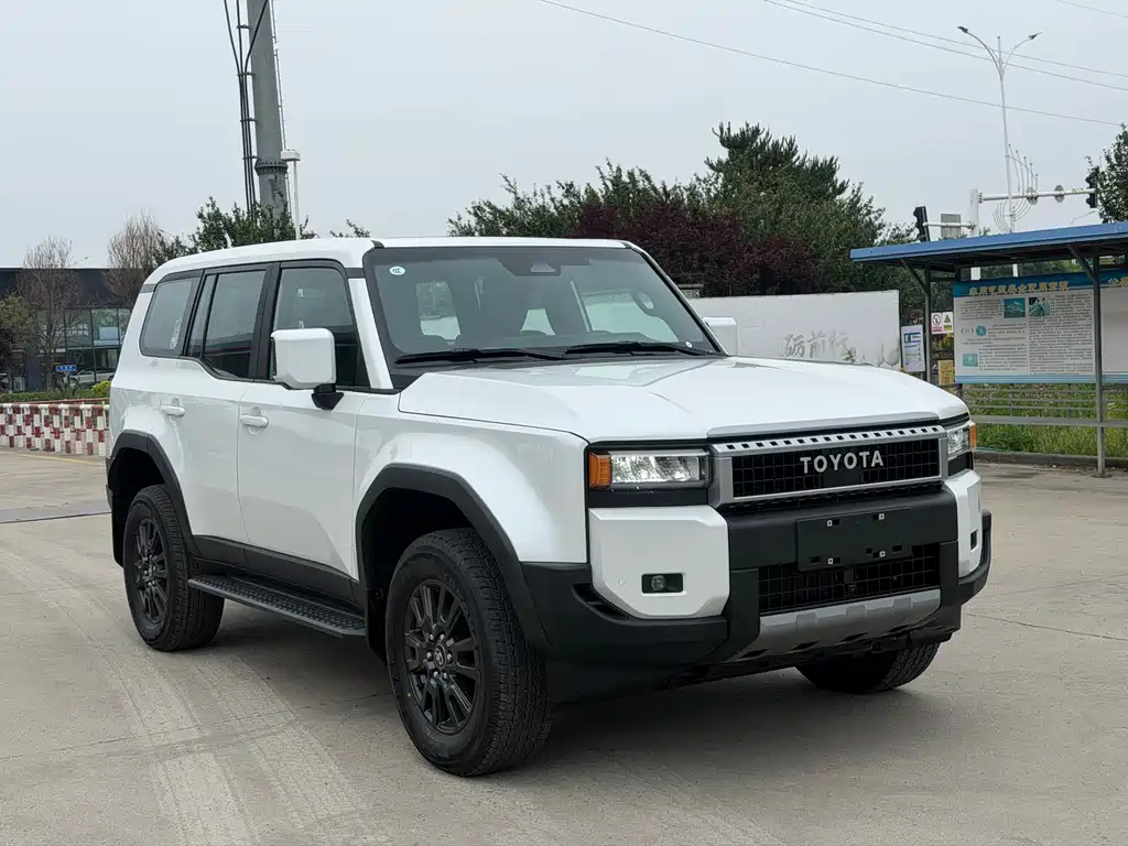 Toyota Land Cruiser Prado 2026 2.4T TX 5 мест