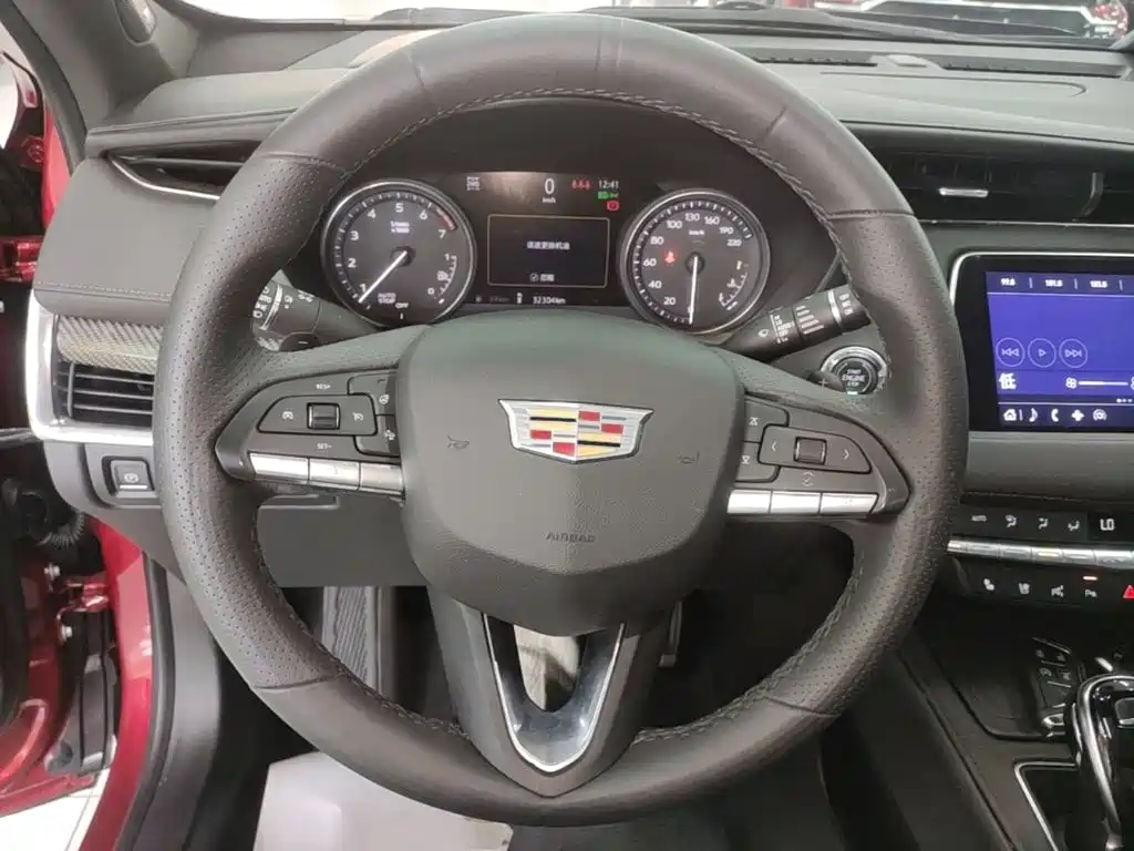 Cadillac XT4 — миниатюра 11