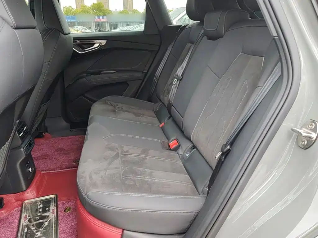 Audi Q4 e-tron — миниатюра 17