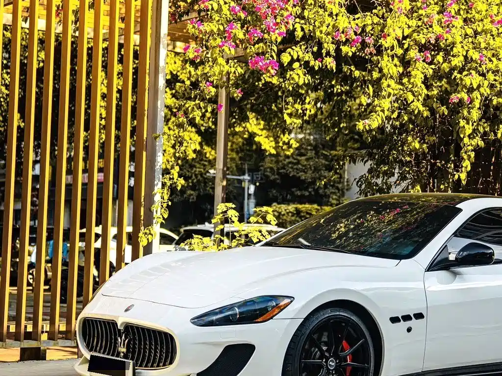 Maserati GranTurismo — миниатюра 4