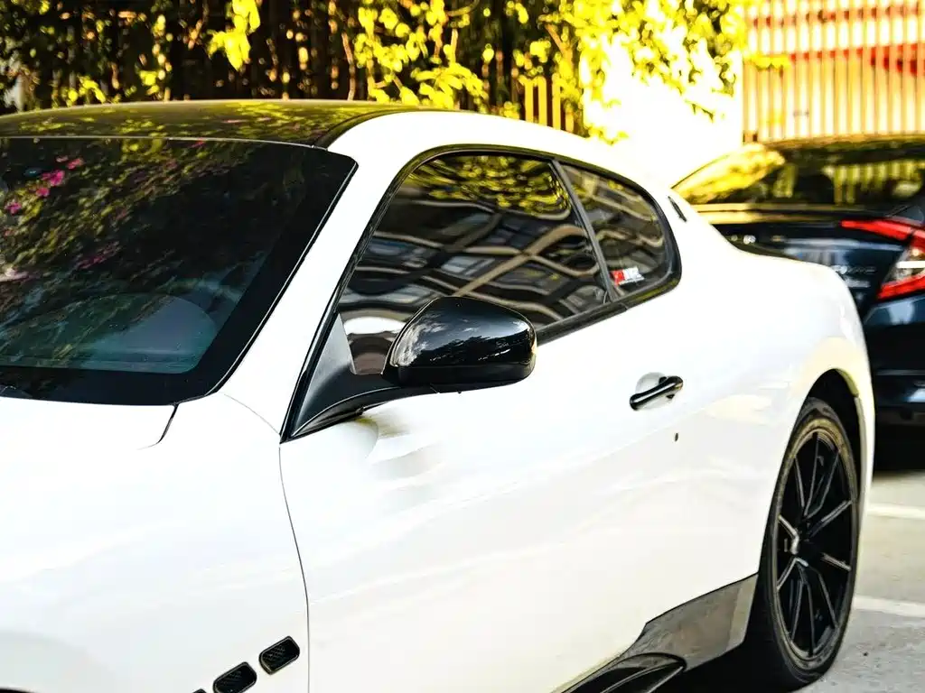 Maserati GranTurismo — миниатюра 8